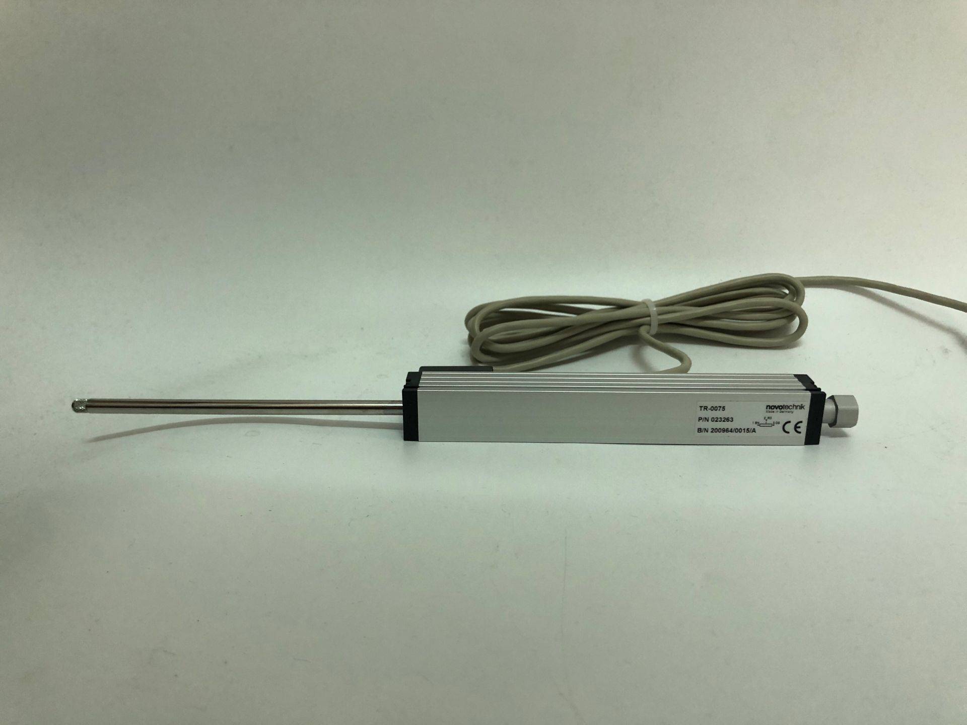 tr0050直线位移传感器德国novo