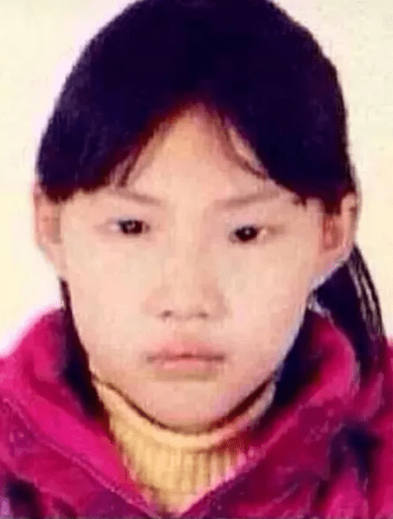 原创10岁重庆女孩殴打幼童、将其从25楼丢下后续：老爷厂长、爸爸科长、举家搬迁