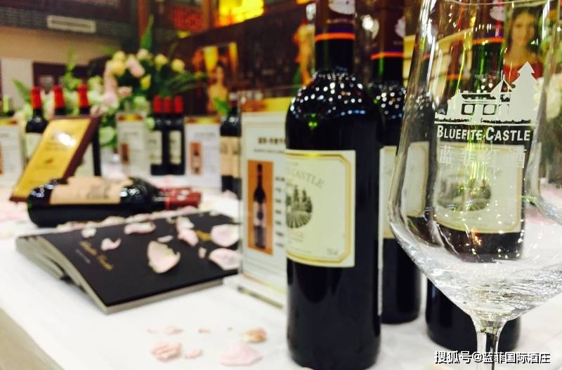 红酒批发厂家货源怎么找?-蓝菲