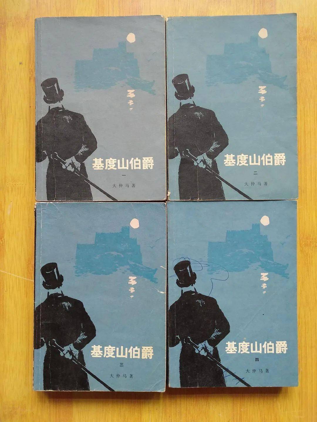 喜欢拿着手中放不下书猜成语_手中拿着书的简笔画(3)