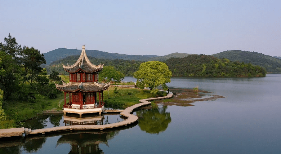 多彩夏日尽在无想山中