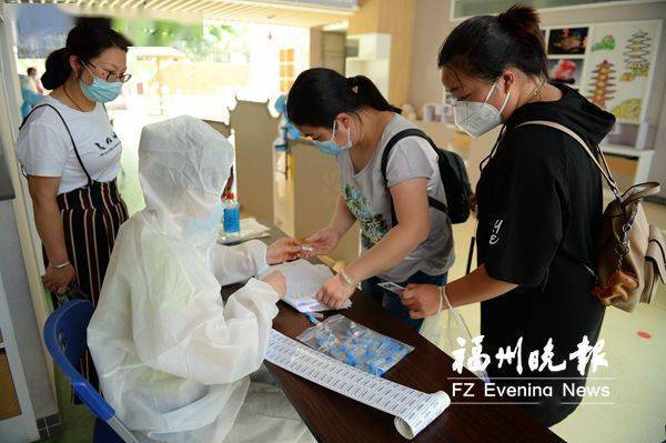 台江近两千名幼儿园员工接受免费核酸检测