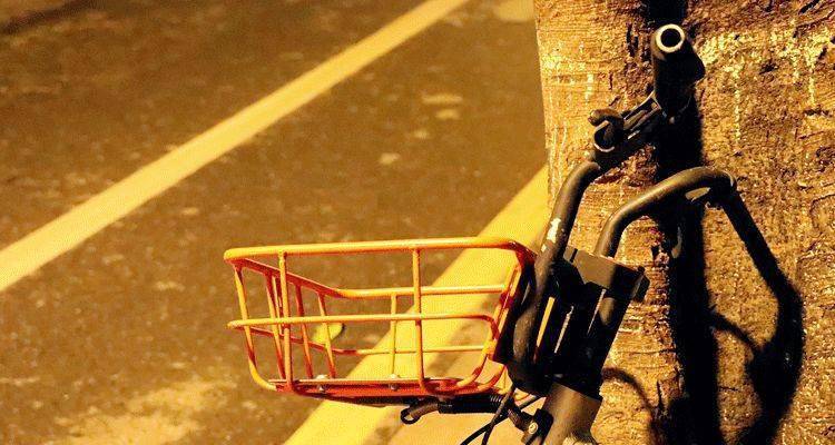 要知道  "朝着正确的方向迈步,比漫无目的的狂奔,能更快抵达终点."
