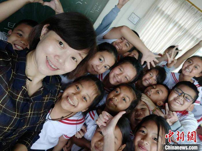 豫籍女教师老挝援教记：“疫”后再喊一声“米因”