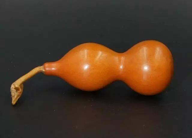 你的手捻文玩葫芦想要盘玩出好品相,最重要的是挑选!