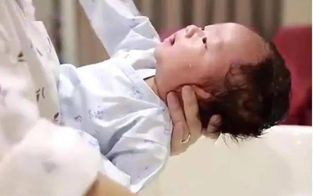 宝宝|其实还有很多原因，宝妈记仔细了宝宝眼屎多口臭就一定是上火吗