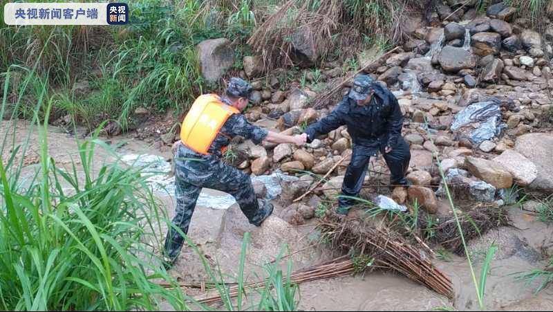 暴雨|湖南江华暴雨多个乡镇受灾 5人失联1000余人连夜转移