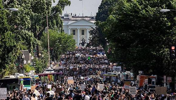 国民警卫队|全美骚乱第12天：首都市长加入抗议，白宫曾想部署上万美军平乱