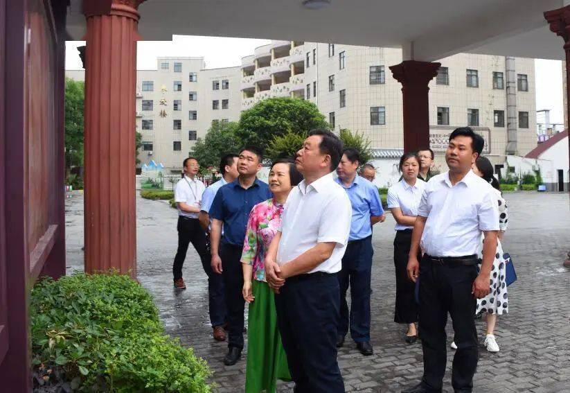 市人大常委会主任喻亚军督办重点建议办理