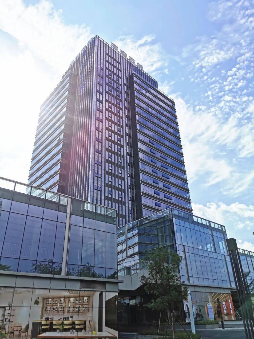 欣赏完了天安云谷小姐姐再带大家看看园区里其他产业园的建筑吧