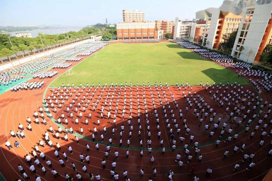 以梦为马黄冈中学惠州学校