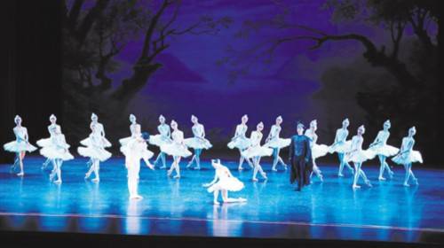 天鹅湖|江门演艺中心侨都大剧院成功复演 经典《天鹅湖》给观众带来美的享受