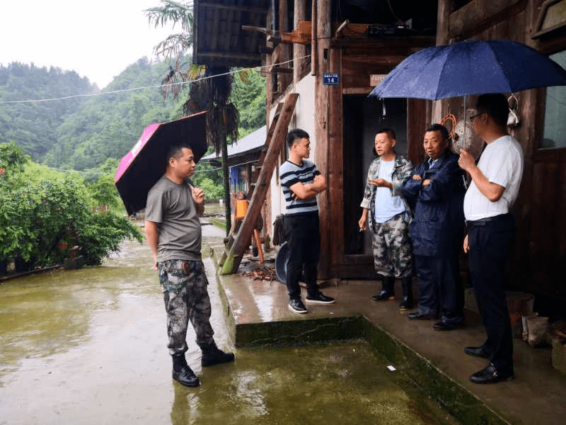 全县共出现3站大暴雨,6站暴雨,7站大雨,5站中雨,3站小雨,其中旺草镇
