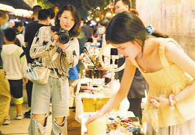 郑州|流光溢彩双龙巷