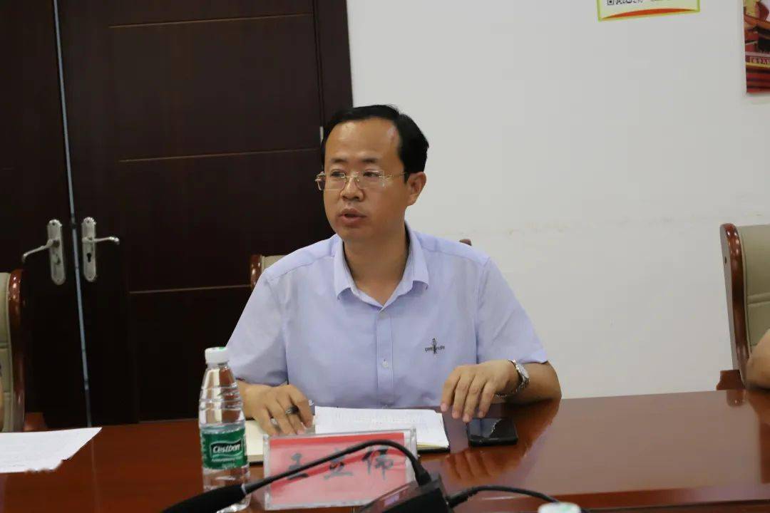 市人大常委会副主任傅小妹带队到田柳镇开展重点工作攻