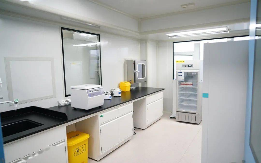 我院负压型临床基因扩增实验室正式建成并试运行