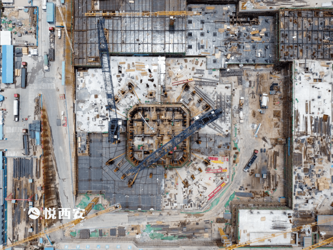 新一代“空中造楼机”诞生,见证西安第一高楼“大国重器”_建筑