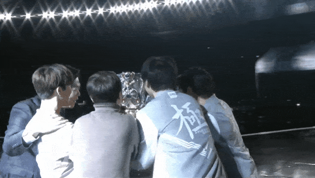 几人口抽赵信_英雄联盟赵信图片(2)