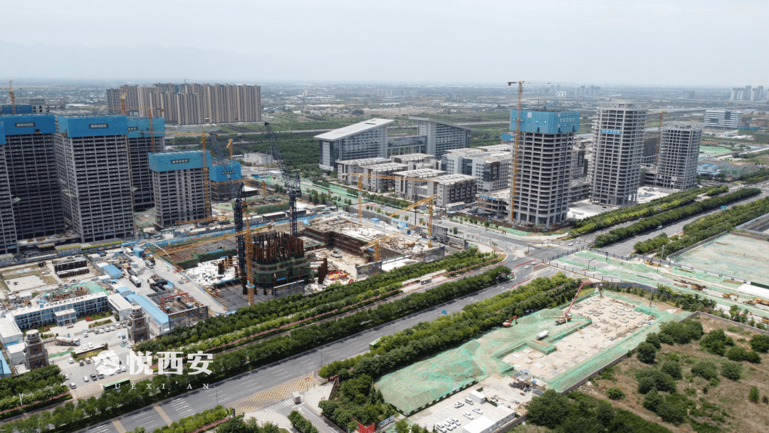新一代“空中造楼机”诞生,见证西安第一高楼“大国重器”_建筑
