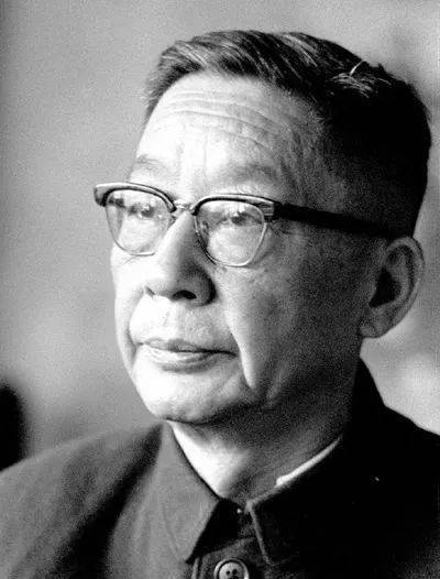 (1899-1966) 老舍原名舒庆春 ,字舍予,另有笔名e青,鸿来,非我等.