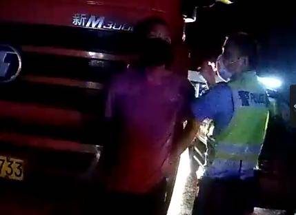 现金|直接给5000元现金！追尾后私了“太爽快”，原来这个司机有猫腻