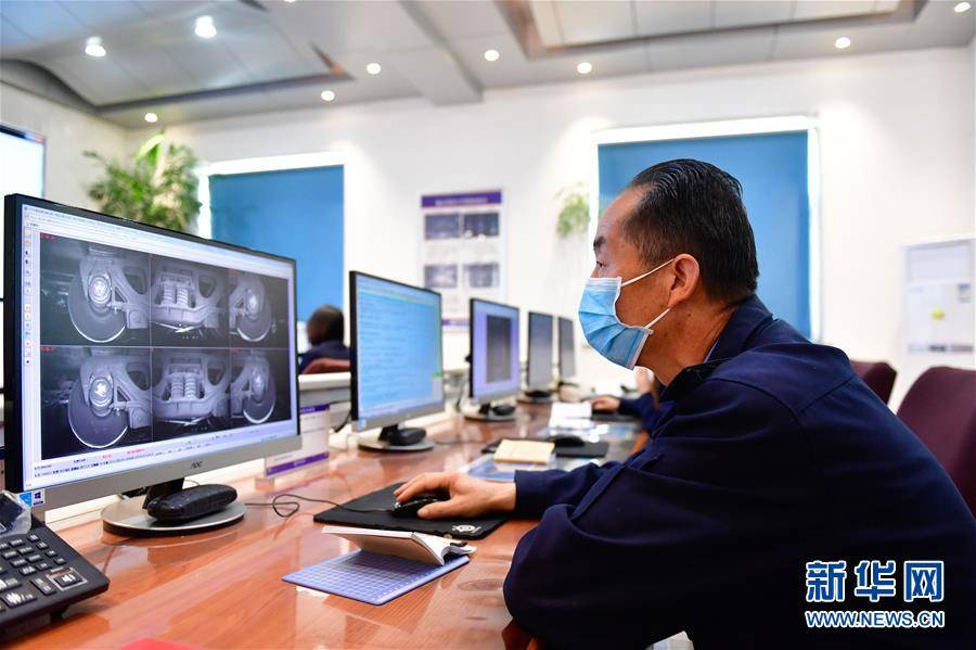 李旺富|高原三代“检车人”：长大后，我就成了你