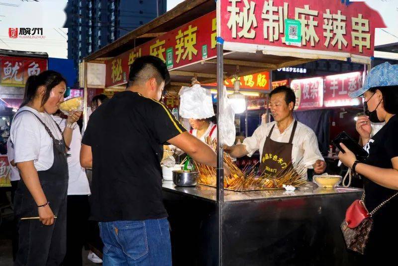 挡不住的人间烟火直击神木夜市摆地摊现状带你领略不一样的神木
