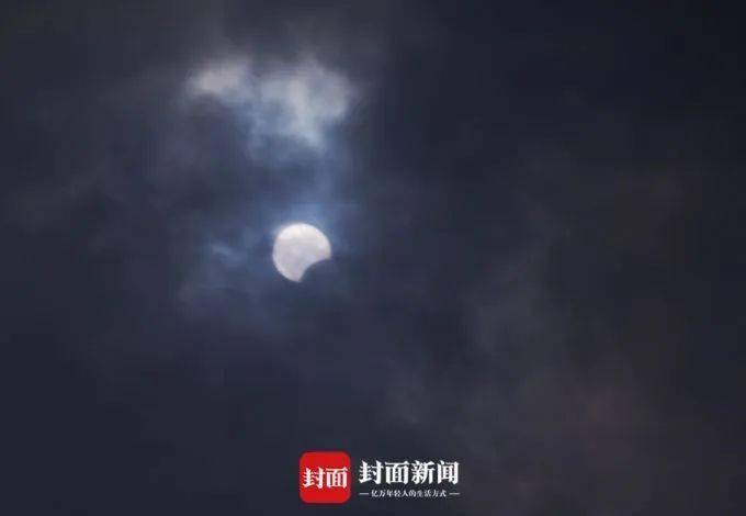看了个寂寞？成都惊鸿一瞥的日环食实拍图来啦