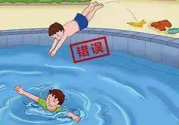 03 寻找竹竿,树枝等递给落水者,也可以把衣服打成绳结抛给落水者