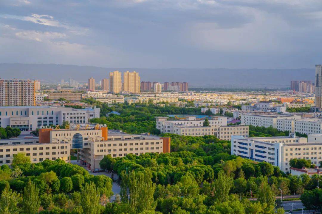 石河子大学首届民族团结一家亲研究生摄影大赛摄影作品评选投票通道