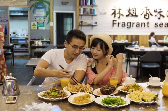 姗姐爱美食真实身份 52e99dbbaf8548fd802bdde35aa91a71.jpeg