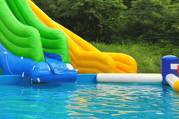 不戏水的夏天,不是一个完整的夏天 超大泳池,冲浪滑梯,水上闯关