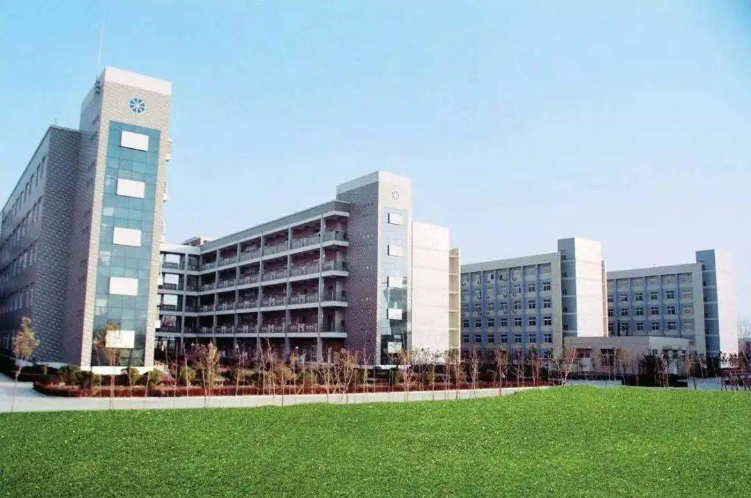 广东石油化工学院是本a还是本b d35ef3e318a346669569d5b224fedd0e.jpeg