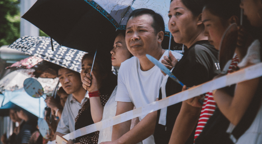 态度|我们都道歉了,你还想怎么样?高考顶替者一家态度:苟晶