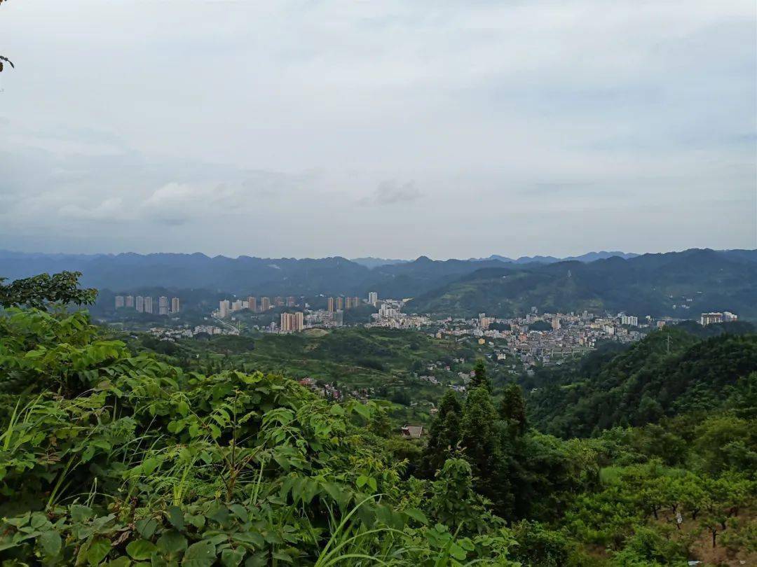 咸丰县城边有个神秘的地方,叫"倒骑龙!你知道是什么意思吗?
