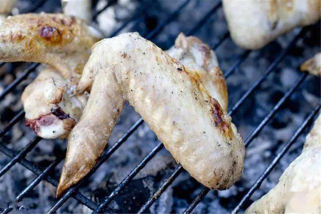 鲶鱼|到底是什么鱼?能不能放心吃烧烤摊15元一条的烤鱼