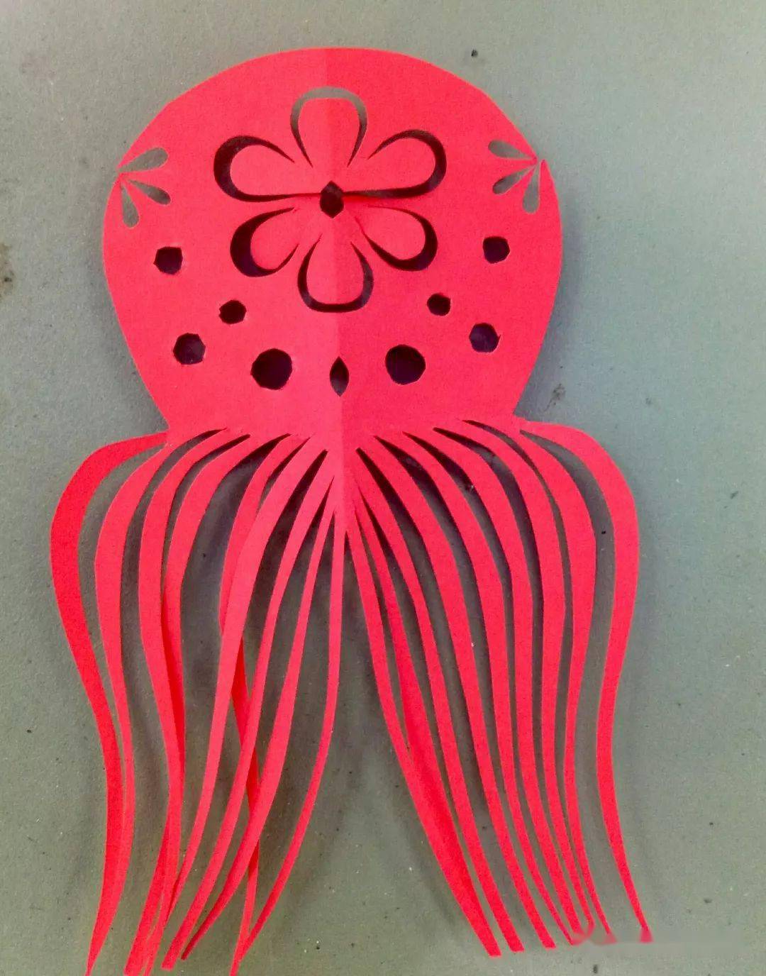 【零基础学剪纸】水母——秦慧老师脱稿剪纸教程(22)