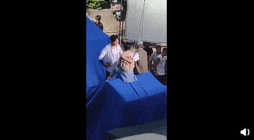 角落|原创44岁张颂文终凭《隐秘的角落》走红！神仙演技模仿吴镇宇，活该他火