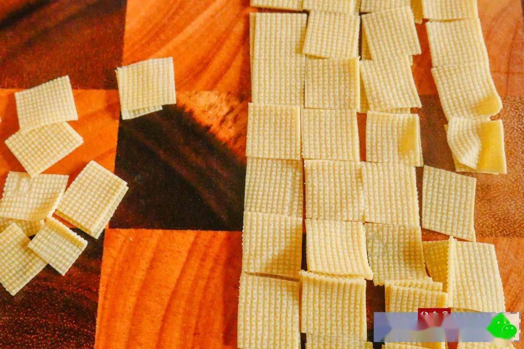 千张|自己在家做零食，不用一滴油，酥酥脆脆的，根本停不了口！8毛钱就搞定