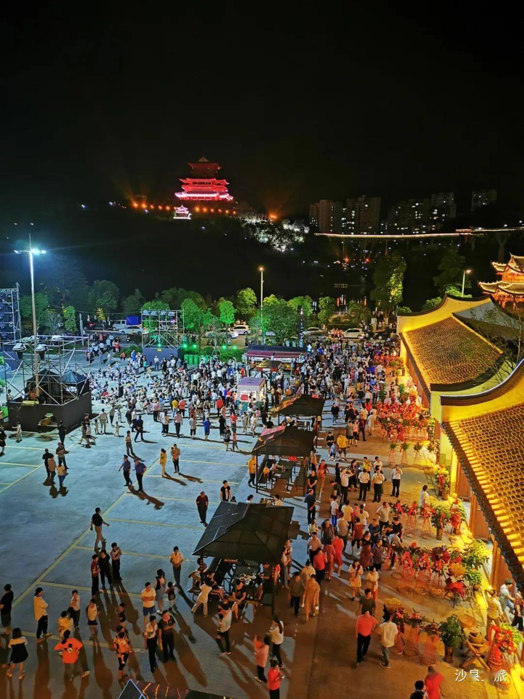 文昌街美 食 城 在这里,沙县小吃"承包"了一整条街.