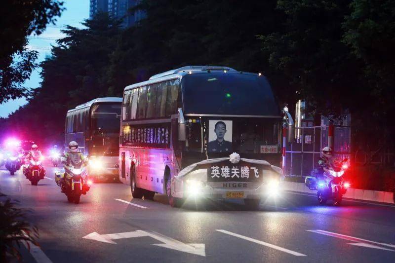 清晨,英雄关腾飞魂归故里!东莞高规格护送