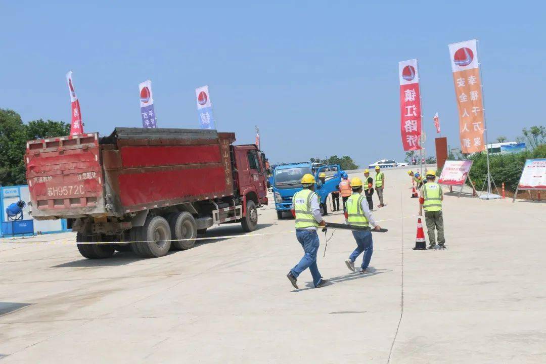 动态丨路桥公司在建项目开展应急救援演练