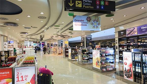 公司|六连板凯撒旅业再讲免税“故事”，一季度营收下滑超四成，由盈转亏