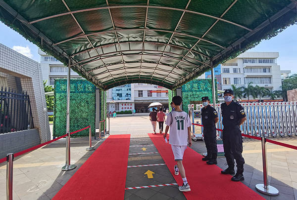 考生|高考首日 海南公安全力以赴护航考生