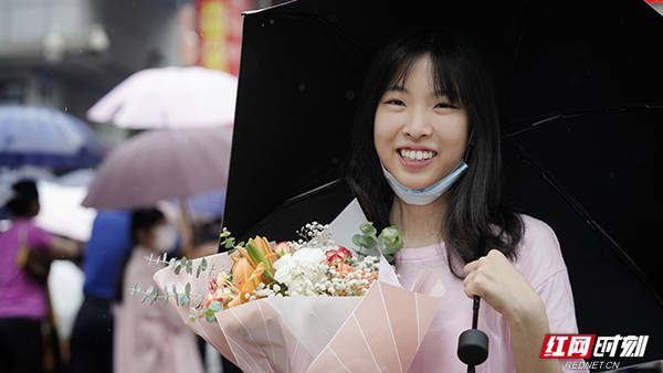 组图|组图丨向日奔跑，一举夺魁