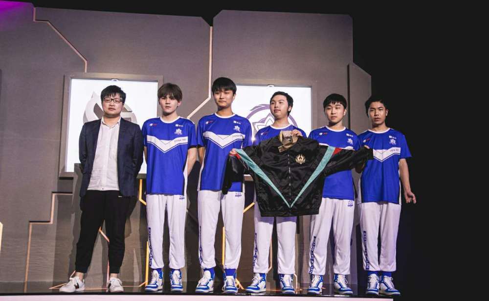 武汉estarpro何猷君,武汉estarpro 世界冠军杯前瞻之武汉estarpro 出线形式不容乐观