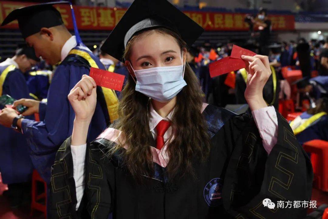 华工|把毕业生P到视频里“步入”毕业典礼会场！不愧是高科技华工