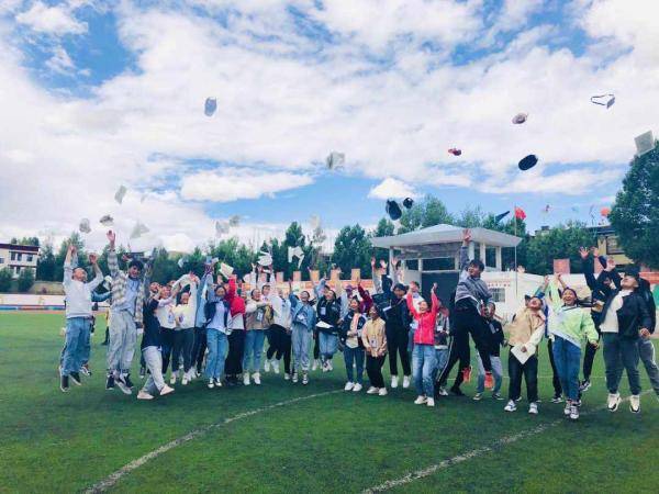 考试|高考后从学校离开，他们写下想说的话……