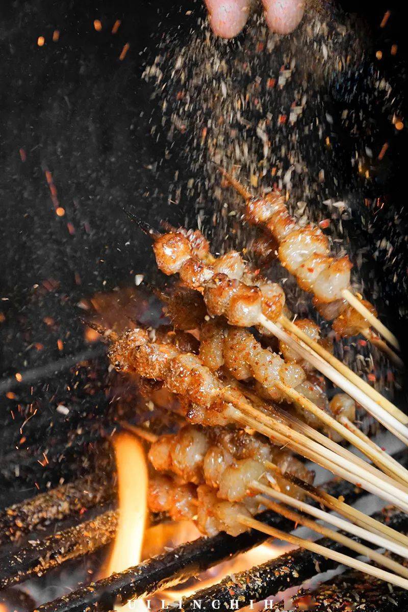 施家园|来吃的都是『富贵』人家！施家园的国潮烤肉店