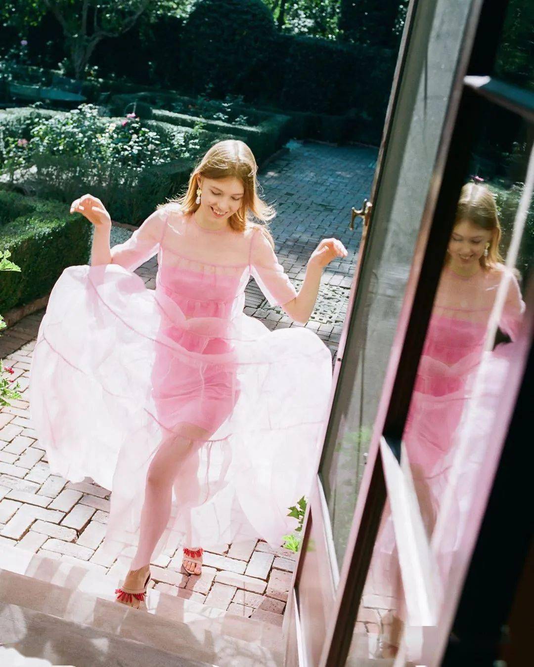 颜色|为什么年龄越大，越喜欢粉色？